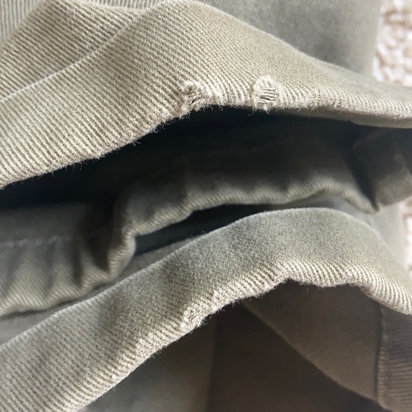 Men’s Van Heusen Pleated Khaki Pant 32x30 - Picture 4 of 4